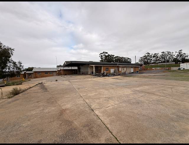 3,927M² WAREHOUSE FOR SALE IN MALMESBURY INDUSTRIA